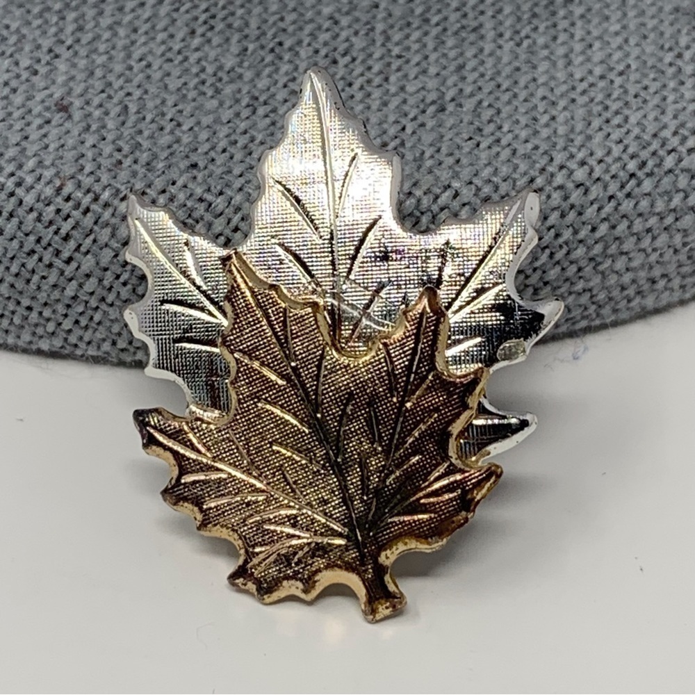 Small Silver and Gold Tone Fall Maple Leaf Pin Brooch